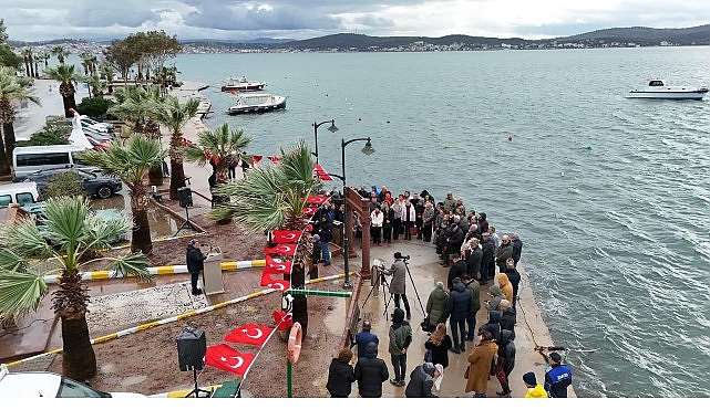 Mübadelenin 103. Yılı Anısına Çelenk Bırakıldı 1 mubadelenin 103 yili anisina celenk birakildi