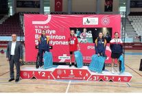 osmangazili badmintoncular turkiye sampiyonasinda parladi