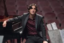 sef giuseppe mengoli ve piyanist cem babacan istanbul devlet senfoni orkestrasi sahnesinde bulusuyor