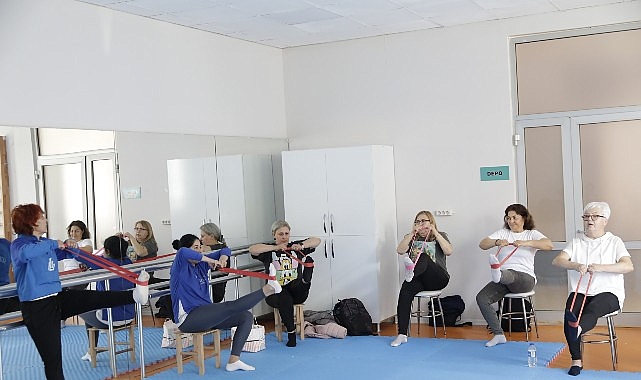 Seferiçınar Yaş Alma Merkezi 2000 üyesiyle umut ve dayanışmanın adresi oldu. 1 sefericinar yas alma merkezi 2000 uyesiyle umut ve dayanismanin adresi oldu