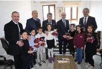 selcukluda karne sevinci baskan pekyatirmaci ogrencilerle bulustu