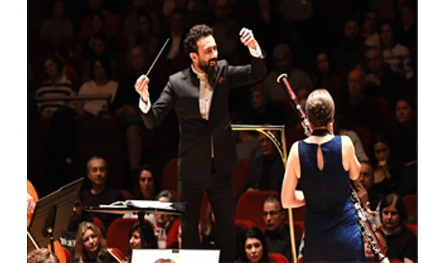 Sophie Dervaux, İzmirli müzikseverleri büyüledi 1 sophie dervaux izmirli muzikseverleri buyuledi