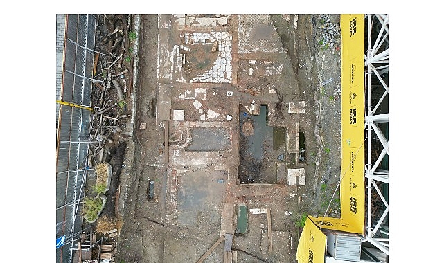 tarihi caminin mulkiyeti vakiflara gecti