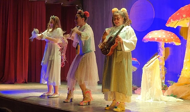 tiyatro festivaline 3 muhtesem oyunla muhtesem final