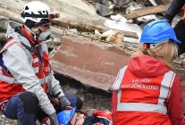 6 subattan mahallelere uzanan dayanisma