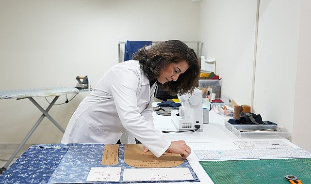 acik dolapta yeniden tasarlanan urunler dayanismayi guclendiriyor