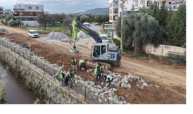 aydin buyuksehir belediyesi kentin dort bir yaninda es zamanli calismalarini surduruyor