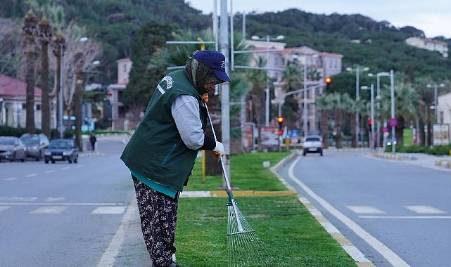 Ayvalık Belediyesi Bahar Hazırlıklarını Sürdürüyor 1 ayvalik belediyesi bahar hazirliklarini surduruyor