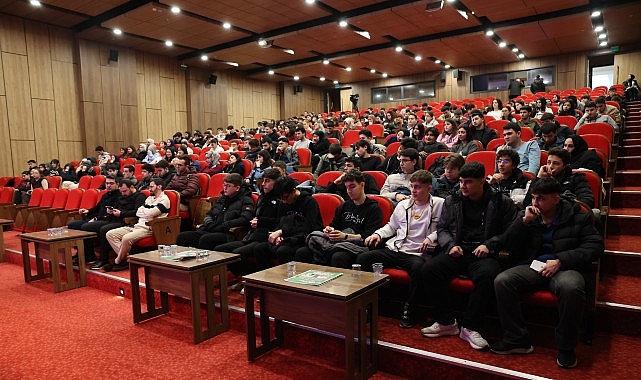 bagcilarda is arayanlar ile is verenler kariyer bulusmalarinda bir araya geldi