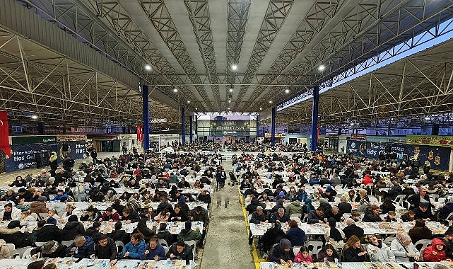 balcovada ramazan sofralari mahalle mahalle kuruluyor