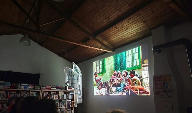 barbarosta sinema perdesi hep acik