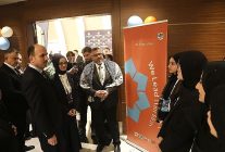 baskan altay uluslararasi sehirler ve hukumetler birligi konferansinda lise ogrencileriyle bulustu