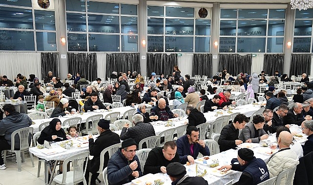 baskan aydin ramazanin samimi atmosferini vatandaslarla yasadi