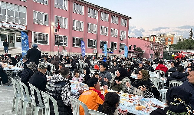 baskan cercioglu ramazan ayinin bereketini aydinin dort bir yanina tasimaya devam ediyor