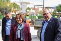 baskan hatice gencay ve milletvekili bulbul ozel cocuklar oyun evini ziyaret etti