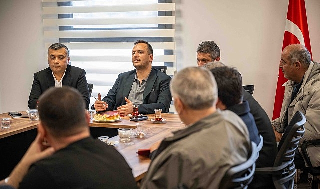 Başkan Ömer Eşki muhtarlarla buluştu: “Bornova’yı birlikte yönetiyoruz” 1 baskan omer eski muhtarlarla bulustu bornovayi birlikte yonetiyoruz