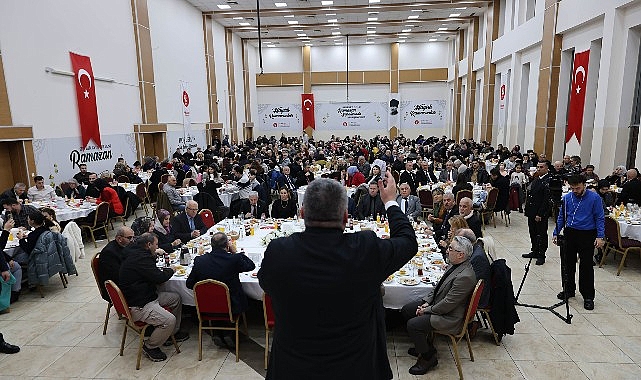 Başkan Özarslan İftarda Emekli Askerleri Ağırladı 1 baskan ozarslan iftarda emekli askerleri agirladi