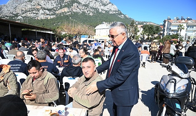 baskan yardimcisi gulden belediye personeline yemek