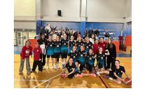bayrakli belediyesi u14 kiz basketbol takimi izmir sampiyonu oldu