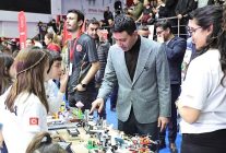 bayrakli fibonacci uluslararasi robot olimpiyatlarina ev sahipligi yapti