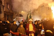 bayrampasada ramazan fener alayi ve mehterle karsilandi