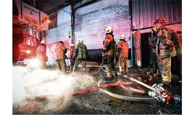 bucada mobilya atolyesinde yangin alarmi