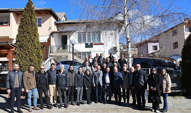 buyukakin bulgaristandaki kardeslik sofrasinda iftar yapti