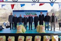 buyukakin ciftcimizin ureticimizin her zaman yanindayiz