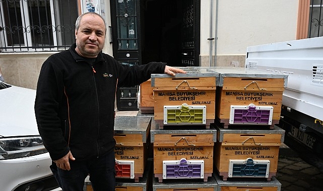 Büyükşehir’den Sel Mağduru Arıcıya Kovan Desteği 1 buyuksehirden sel magduru ariciya kovan destegi