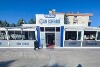 can sofrasinda ramazanin bereketi paylasiliyor