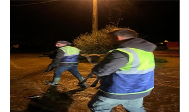 Canlar için Büyükşehir ekiplerinin özverili çabası 1 canlar icin buyuksehir ekiplerinin ozverili cabasi