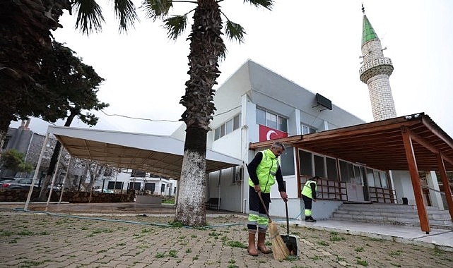 cesme belediyesinden ramazan oncesi camilerde kapsamli temizlik