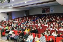 ciglide minikler mikroplara karsi sahneye cikti