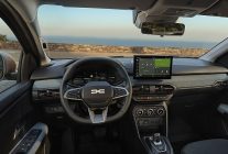 dacia 2026 yilina iddiali basladi yenilenen model ailesi yollara cikiyor