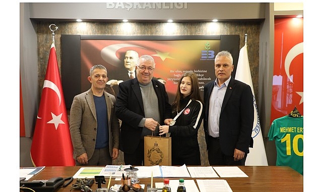 Edremit’in gururu Ecrin Yanıt’tan bir Türkiye Şampiyonluğu daha 1 edremitin gururu ecrin yanittan bir turkiye sampiyonlugu daha