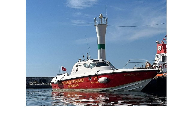 egede yaralanan gemiadamina turk saglik ekiplerinden denizden tahliye operasyonu