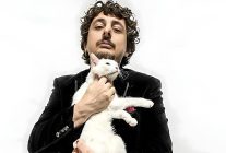 egemen erdogandan yeni tekli aklimin bir yerinde