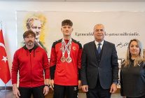 gaziemirli taekwondocu turkiye sampiyonu oldu