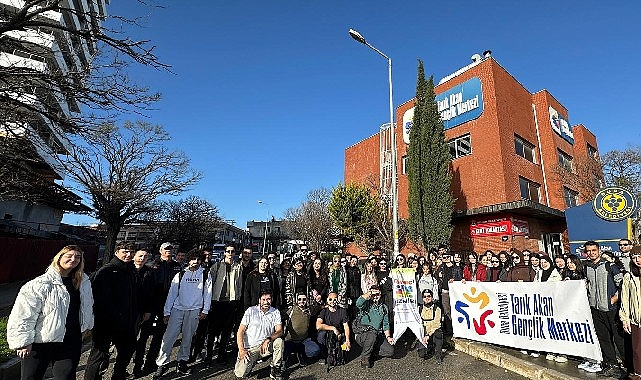 Gençler hem yürüdü hem sosyalleşti 1 gencler hem yurudu hem sosyallesti