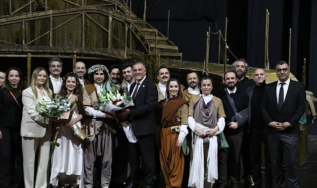 ibb baskan vekili nuri aslan yasar kemalin agri dagi efsanesi oyununu izledi