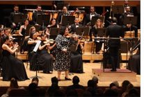 izmir oda orkestrasi dunyaca unlu keman sanatcisi kuden ile ayni sahnede