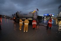 izmirde yagis ve deniz seviyesi hareketliligine anlik mudahale