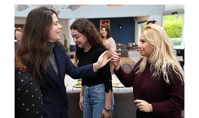 Kadının İnsan Hakları Eğitim Programı Çeşme’de tamamlandı 1 kadinin insan haklari egitim programi cesmede tamamlandi