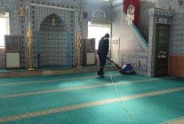 kandira belediyesi ramazanla birlikte camilerde temizlik seferberligi baslatti