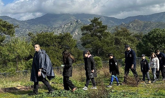 karsiyakali izciler doga harikasi yamanlarda bulustu