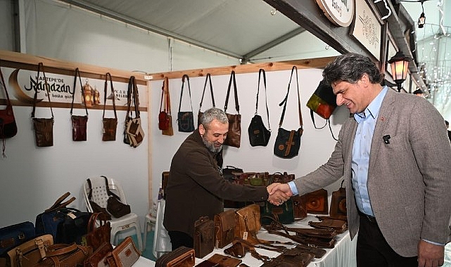 kartepede ramazan coskusu kent meydaninda basladi