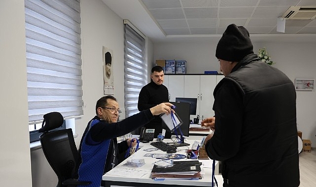 Kartepe’de Ramazan Davulcularına Görev Kartları Dağıtıldı 1 kartepede ramazan davulcularina gorev kartlari dagitildi