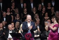 konakta sarkilar sevgiyi anlatti