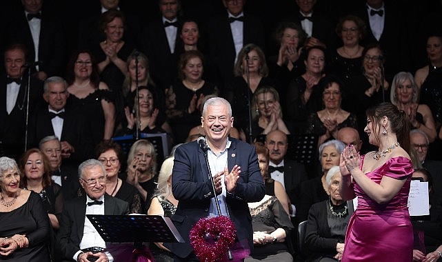 Konak’ta şarkılar sevgiyi anlattı 1 konakta sarkilar sevgiyi anlatti