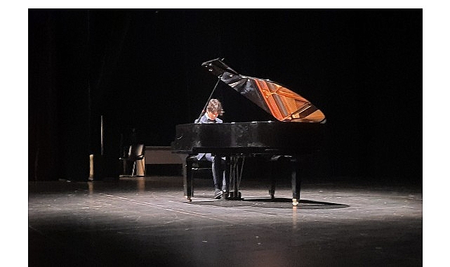 Maltepe Belediyesi, geleceğin parlayan piyanisti Tolga Bilget’i konuk etti 1 maltepe belediyesi gelecegin parlayan piyanisti tolga bilgeti konuk etti